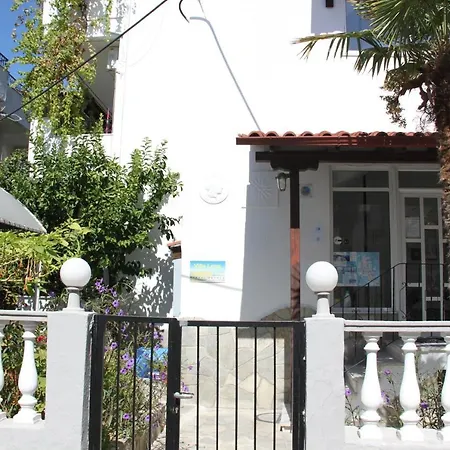 Apartment Lena In Hanioti