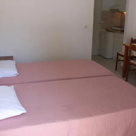 Apartment Lena In Hanioti