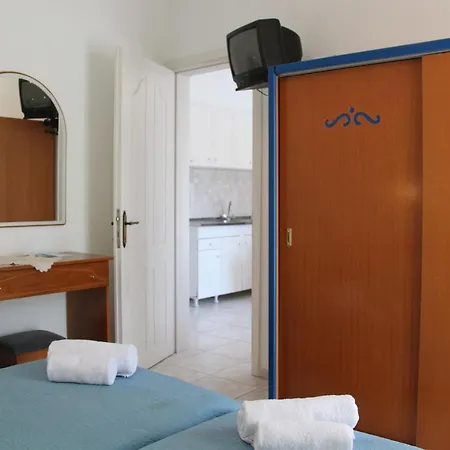 Lena In Apartman *