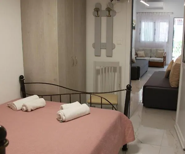 Lena In Apartamento *