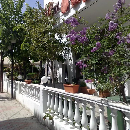 Διαμέρισμα Lena In *